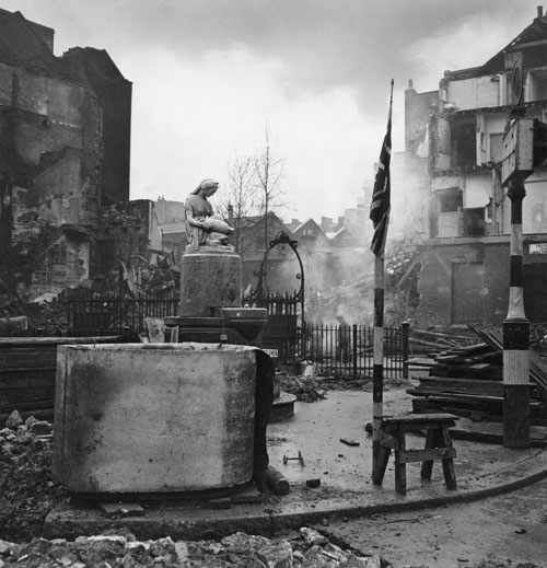 Cecil Beaton. Bomb damage, Bloomsbury Square, London 1940. Part of Imperial War Museum’s ‘Ministry of Information Second World War Official Collection’.
