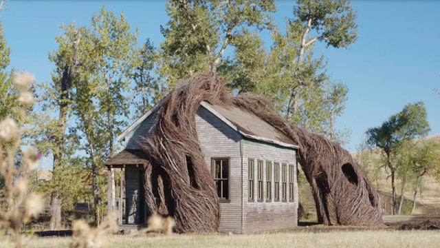 Patrick Dougherty, Daydreams, 2015. Locally sourced willow saplings and sticks. (School house in collaboration with JXM & Associates LLC and CTA architects.) Image courtesy of Tippet Rise Art Center/Djuna Zupancic. Photograph: Djuna Zupancic.