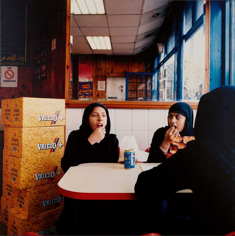 Suki Dhanda, Untitled, 2002, C-type print mounted on aluminium, 125 x 125 cm. © Suki Dhanda. Photo © 2023 British Council Collection.