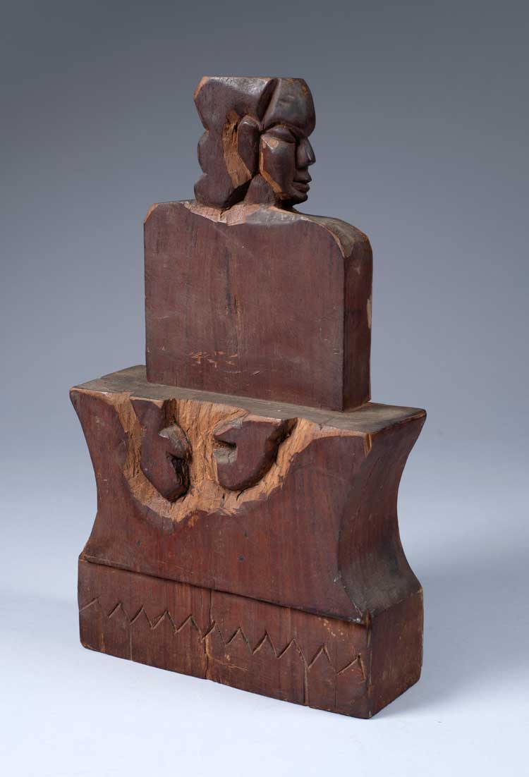 Leela Mukherjee, Schematic Seated Figure, c1950s-80s. Wood, 36.8 x 21.6 x 7.6 cm. Taimur Hassan Collection. Photography: Justin Piperger. Courtesy of Mrinalini Mukherjee Foundation.