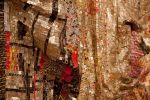 El Anatsui, In the World But Don't Know the World? (detail), 2009. Aluminium and copper wire, 1000 x 560 cm. © El Anatsui. Collection Stedelijk Museum Amsterdam and Kunstmuseum Bern. Courtesy the Artist and October Gallery, London. Photo © Jonathan Greet.