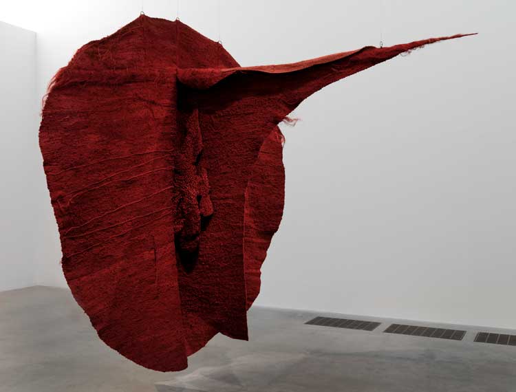 Magdalena Abakanowicz, Abakan Red, 1969. Tate. All works by Magdalena Abakanowicz are © Fundacja Marty Magdaleny Abakanowicz Kosmowskiej i Jana Kosmowskiego, Warsaw.