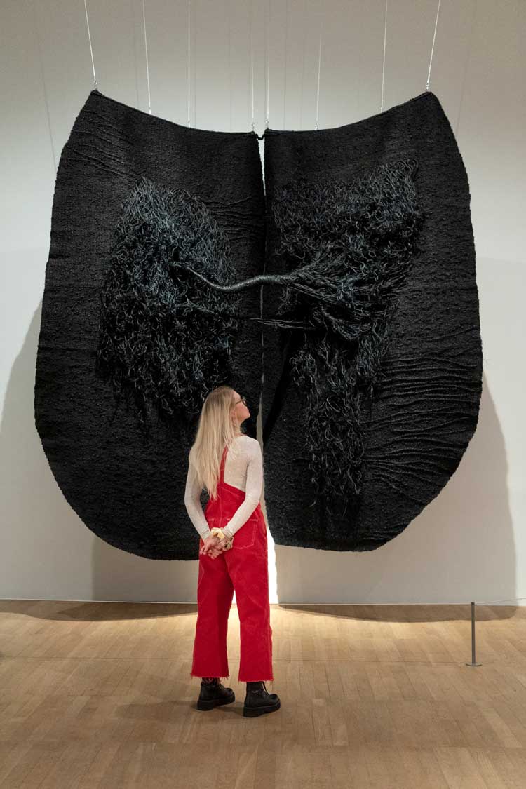 Magdalena Abakanowicz: Every Tangle of Thread and Rope, installation view. © Tate Photography, Madeline Buddo.