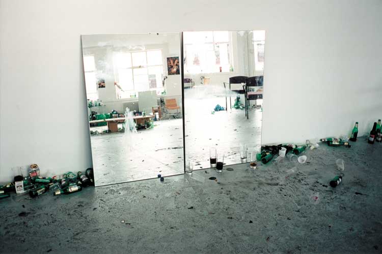 Wolfgang Tillmans after party (c) 2002, Inkjet print, 138 x 208 cm. © Wolfgang Tillmans, Courtesy of Maureen Paley, London.