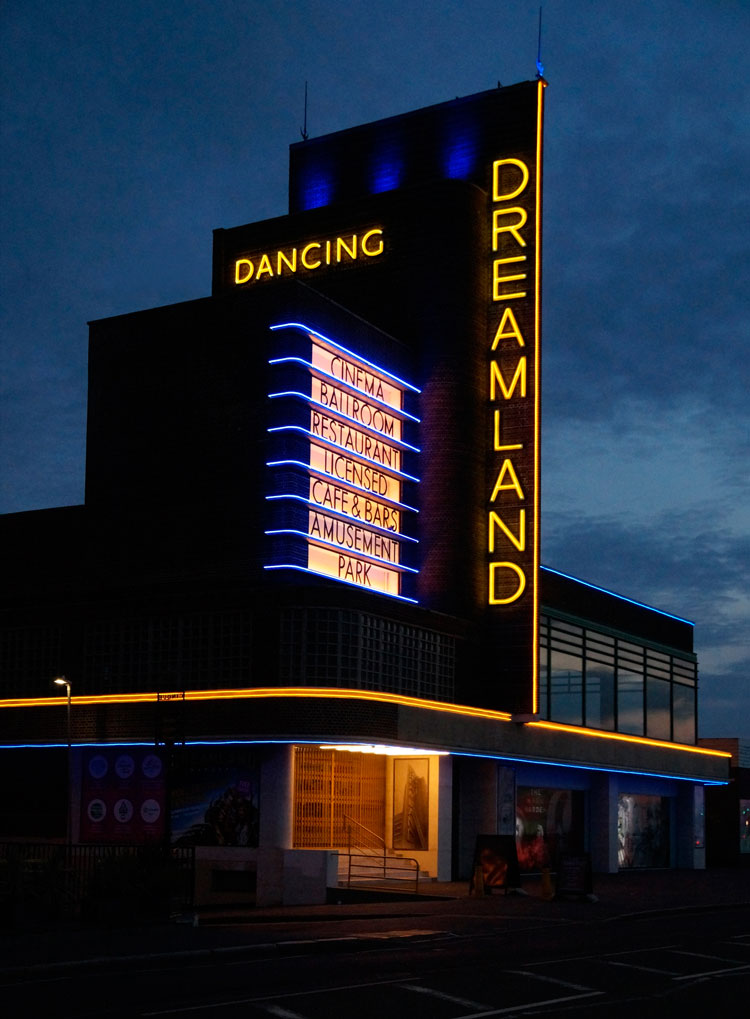 The Odeons, Dreamland Cinema, Margate. Iles, Leathart & Granger.
Photographed by George Arthur, 1935. Photograph lent by the Bruce Peter Collection.