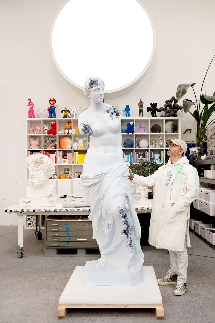 Daniel Arsham in his studio. Photo: Guillaume Ziccarelli. © Courtesy of the artist & Perrotin.