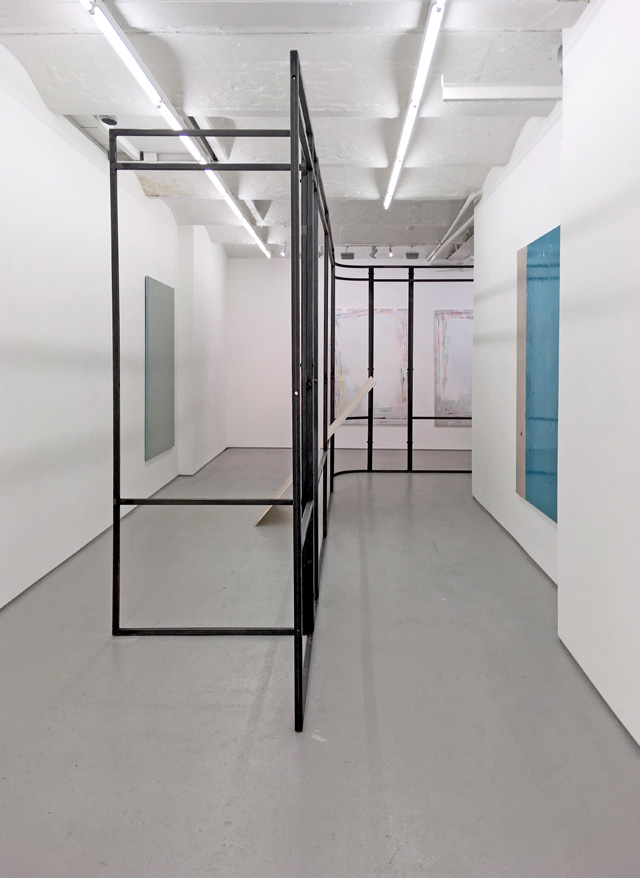 Peter Welz. Architectural Device for a Passage | Spacial Division, 2018. Steel and bolts, 260 x 645 x 350 cm. Installation view.