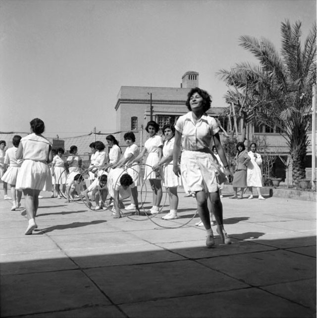 Latif Al Ani. Al Aqida, High School, Baghdad, 1961. B+W digital print on Hahnemühle Baryta Fine Art paper, 25 x 25 cm. © The artist and the Arab Image Foundation, Courtesy the Ruya Foundation.