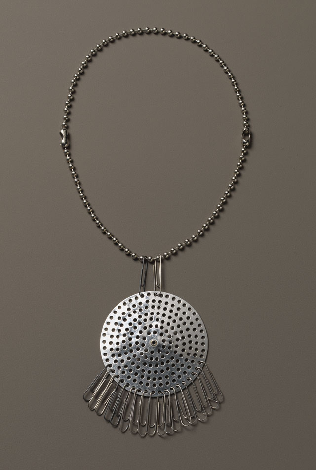 Anni Albers. Necklace, c1940. Drain strainer and paper clips, Length: 40.6 cm, strainer: 7.6 cm. The Josef and Anni Albers Foundation, Bethany CT. Photograph: Tim Nighswander/Imaging4Art. © The Josef and Anni Albers Foundation, VEGAP, Bilbao, 2017.