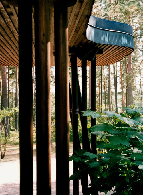 Alvar Aalto. Villa Mairea, Noormarkku, Finland 1938-39. Main entrance © Judith Turner, 2006