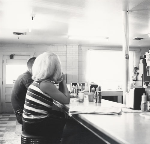 Robert Adams. Eden, Colorado, 1968. 14.5 x 14.5 cm. Yale University Art Gallery. © Robert Adams. Courtesy Fraenkel Gallery, San Francisco and Matthew Marks Gallery, New York.