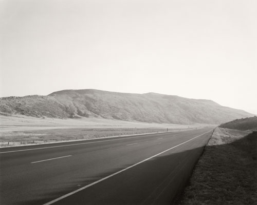 Robert Adams. Larimer County, Colorado, 1977. 23 x 28.5 cm. Yale University Art Gallery. © Robert Adams. Courtesy Fraenkel Gallery, San Francisco and Matthew Marks Gallery, New York.