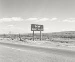 Robert Adams. Interstate 25, Eden, Colorado, 1968. 12.5 x 15 cm. Yale University Art Gallery. © Robert Adams. Courtesy Fraenkel Gallery, San Francisco and Matthew Marks Gallery, New York.