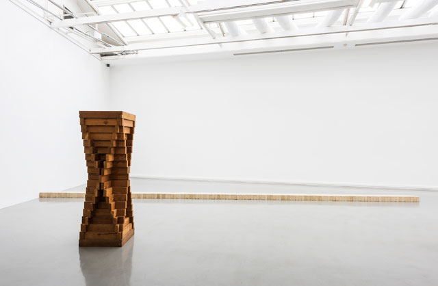 Carl Andre: Sculpture as Place, 1958–2010, exhibition view, Musée d’Art moderne de la Ville de Paris. © Pierre Antoine.