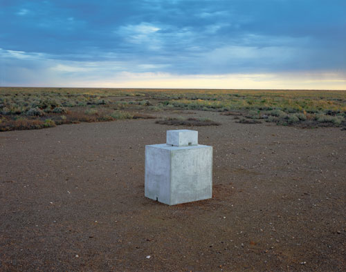 Antony Gormley. <em>Room for the Great Australian Desert</em>, 1989. Concrete, 92 x 58 x 51 cm. Collection Art Gallery of New South Wales, Sydney, Australia. © Antony Gormley.