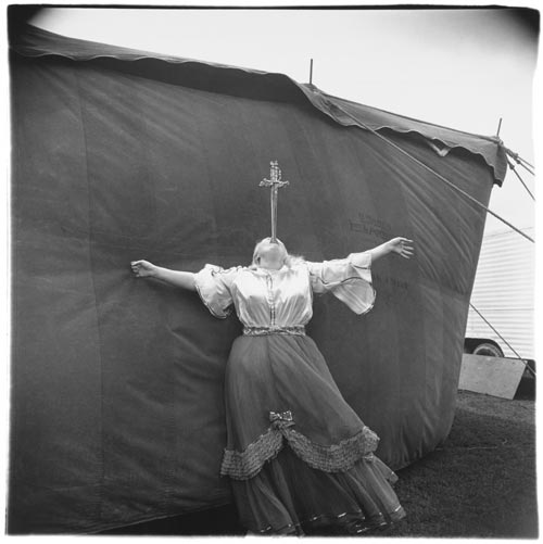 Diane Arbus. Albino sword swallower at a carnival, Md. 1970. Copyright © 1972 The Estate of Diane Arbus, LLC