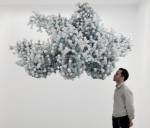 Daniel Arsham. Pixel Cloud (New York), 2010. Plastic, paint, 53 1/4 x 78 x 67 in
(135 x 200 x 170 cm). Courtesy of MCLEOI GALLERY, Australia and Galerie Perrotin.