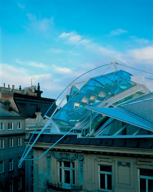 Roof penthouse. Wolf D Prix, Helmut Swiczinsky and Partner, Vienna. Credit: Gerald Zugmann, Vienna. 