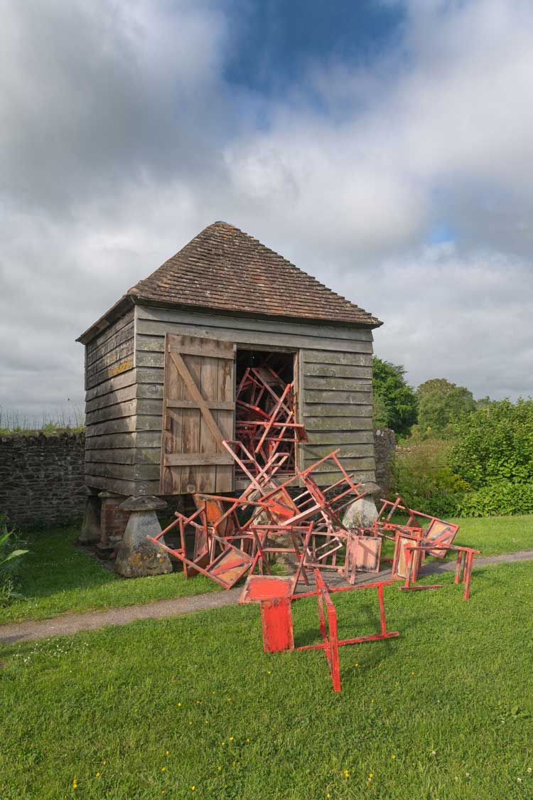 Untitled: Stacked Chairs, 2014. Installation view, Phyllida Barlow. Unscripted, Hauser & Wirth Somerset, 2024. © Phyllida Barlow Estate. Courtesy Phyllida Barlow Estate and Hauser & Wirth. Photo: Ken Adlard.