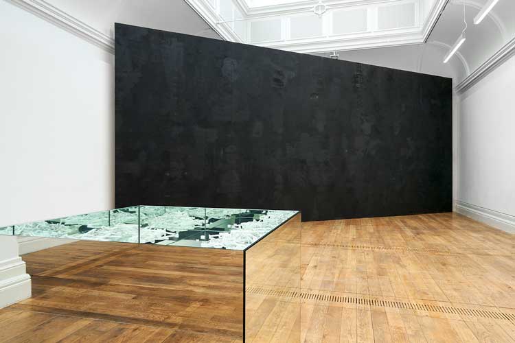 Stefan Brüggemann. Hyper-Palimpsest, 2019. Acrylic and spray paint on wood, 16 panels, each: 205 x 120 x 5.5 cm (80 3/4 x 47 1/4 x 2 1/8 in). Overall: 410 x 960 x 5.5 cm (161 3/8 x 378 x 2 1/8 in). Photo © Rob Battersby.
