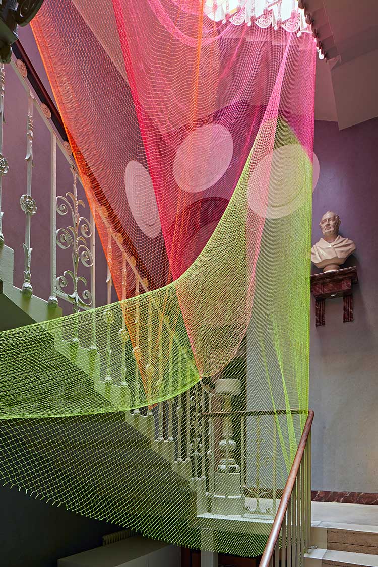 Rana Begum. No. 1127 Net, 2021. 
Spray painted ﬁshing net. Photo: Andy Stagg.