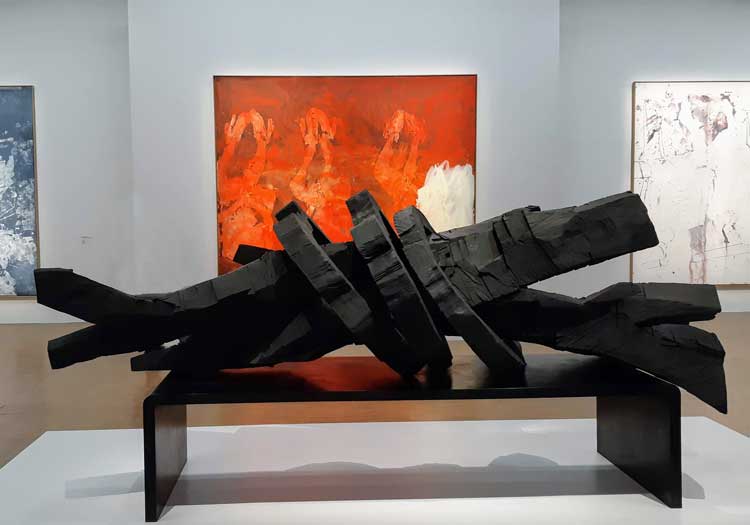 Georg Baselitz. Hibernation, 2014, installation view, Centre Pompidou, Paris, 20 October 2021 – 7 March 2022. Photo: Ana Beatriz Duarte.