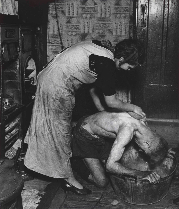 Bill Brandt, Coal-Miner’s Bath, Chester-le-Street, Durham, 1937, gelatin silver print, Edwynn Houk Gallery, New York, © Bill Brandt/Bill Brandt Archive Ltd.