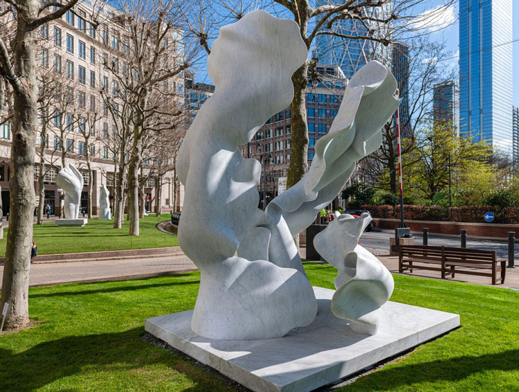 Helaine Blumenfeld, Taking Risks, 2019. Carrara marble in three parts; Vertical form 1: height with base: 365 cm x 187 x 113. Vertical form 2: height with base: 317 cm x 203 x 191. Horizontal form 3: height 98 cm x 272 x 145. Total weight: 6,580 kg. Photo © Henryk Hetflaisz.