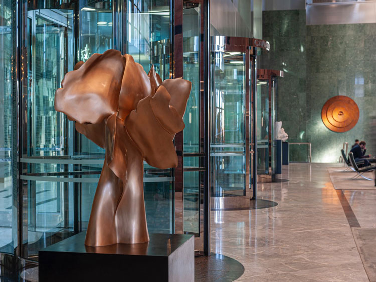 Helaine Blumenfeld, Tree of Life: Encounter, 2018. Bronze with satin finish on black bronze base, 180 x 80 x 65 cm. Photo © Henryk Hetflaisz.