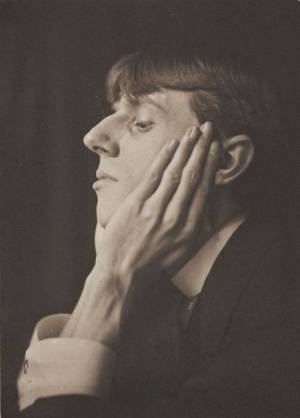 Frederick Evans 1853-1943. Portrait of Aubrey Beardsley, 1893. Photo-etching and platinum print on paper, 11.5 x 16.5 cm. Wilson Centre for Photography.