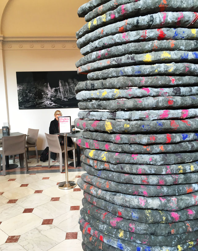 Phyllida Barlow. untitled: smallholder, 2019 (foreground). Installation view, cul-de-sac, Royal Academy of Arts. Photo: Veronica Simpson.