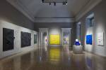 Agostino Bonalumi. Centre: Giallo (Yellow), 1996. Shaped canvas and vinyl tempera, 200 x 200 cm. Mazzoleni, London-Turin. © ALTO//PIANO – Agostino Osio photography.