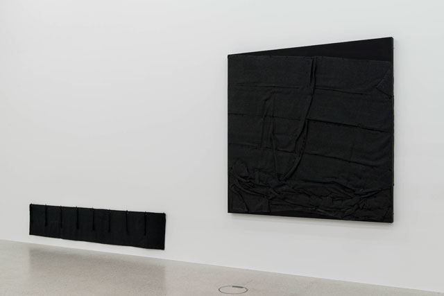 Tom Burr. Surplus of Myself, installation view, Westfälischer Kunstverein, 10 June – 1 October 2017. Photograph: Thorsten Arendt. Courtesy the artist; Galerie Neu, Berlin and Bortolami, New York.