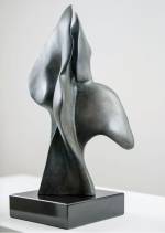 Helaine Blumenfeld. Memories of love, 2016. Marble, 60 cm (h). Photograph: Henryk Hetflaisz.