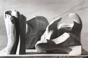 Helaine Blumenfeld. Seascape, 1983. Travertine, variable heights, maximum 54 cm, length 75 cm approximately.