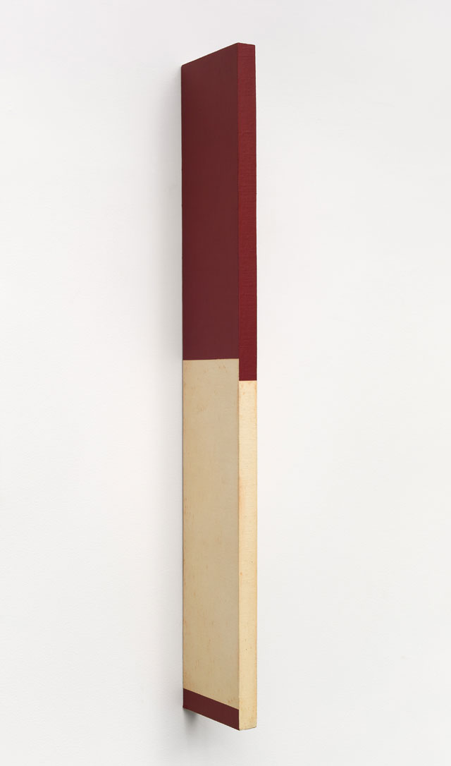 Willys de Castro. Objeto ativo, 1961. Canvas over wood, 70 x 11 x 2 cm. Courtesy Cecilia Brunson Projects.