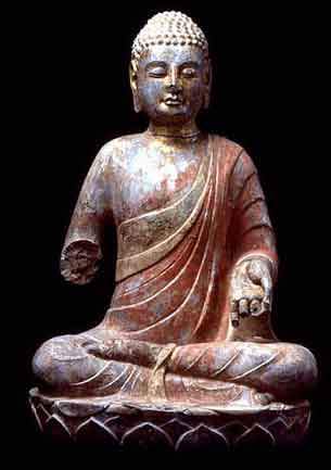 Seated 
            Buddha, Northern Qi 550-577. Limestone. 64 x 40 x 35 cm. Qingzhou 
            Municipal Museum, Shandong Province. Photo © The State Administration 
            of Cultural Heritage, People's Republic of China