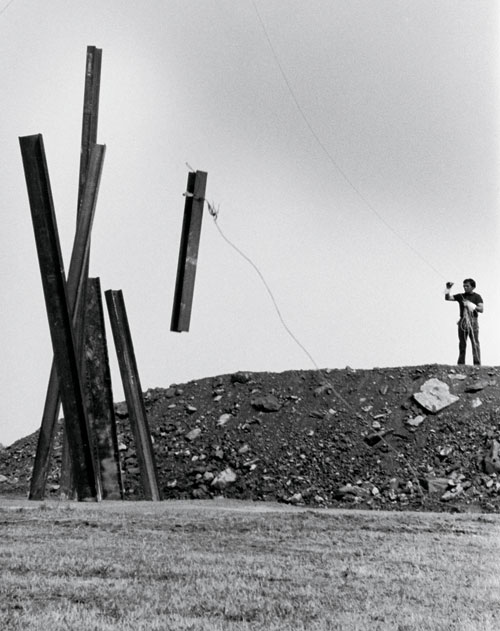 Chris Burden. Beam Drop, 1984. Art Park, Lewiston, NY. Photograph: Chris Burden.