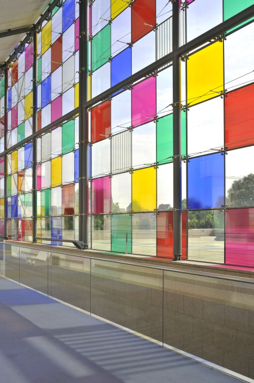 Daniel Buren. Comme un jeu d'enfant / Like child's play, work in situ (3). MAMCS, June 2014. © Daniel Buren, ADAGP 2014/Musées de Strasbourg, Mathieu Bertola.