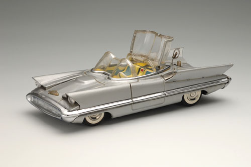 Ford Lincoln Futura show car, 1955; with battery-powered lights. 11 x 7 3/4 x 3 1/4 in. (28 x 12 x 8.5 cm). Alps Shoji. Yoku Tanaka Collection. Photo: Tadaaki Nakagawa.