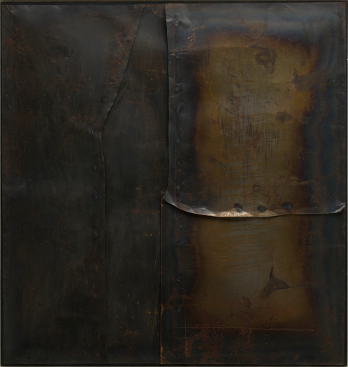 Alberto Burri. Grande ferro M 4 (Large Iron M 4), 1959. Welded iron sheet metal and tacks on wood framework, 199.8 x 189.9 cm. Solomon R. Guggenheim Museum, New York 60.1572. © Fondazione Palazzo Albizzini Collezione Burri, Città di Castello/2015 Artist Rights Society (ARS), New York/SIAE, Rome. Photograph: Kristopher McKay © Solomon R. Guggenheim Foundation, New York.