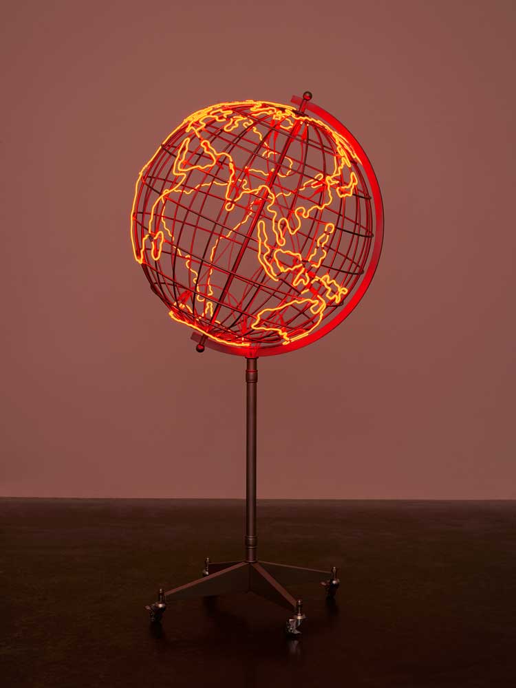 Mona Hatoum, Hot Spot (stand), 2018 © Mona Hatoum. Photo © White Cube (Photo: Ollie Hammick).