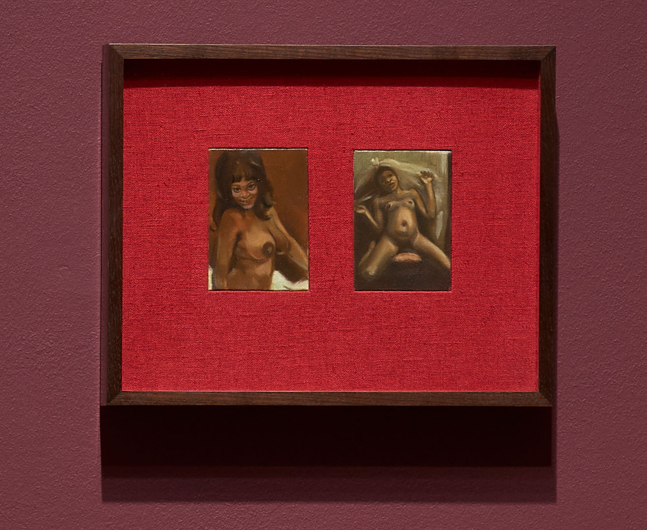 Left: Somaya Critchlow, Study for Venus, 2024.Oil on linen, 10 x 7 cm. Right: Somaya Critchlow, Bride, 2024. Oil on linen, 10 x 7 cm. © Somaya Critchlow. Courtesy the artist and Maximillian William, London. Installation view, Somaya Critchlow, The Chamber, Dulwich Picture Gallery 2025. Photo: Prudence Cuming.