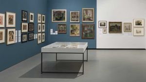 A teeming exhibition tells the story of the Artists International Association (AIA), from radical union to the second world war-era exhibition powerhouse