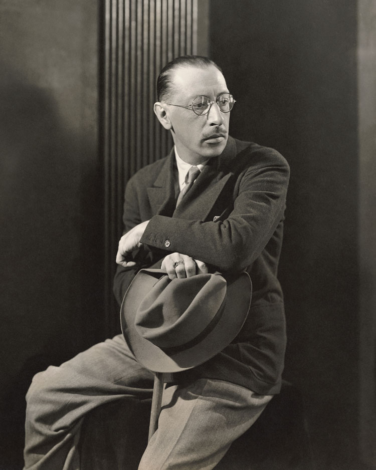 George Hoyningen-Huene. Igor Stravinsky seated with a hat, Vanity Fair, 1927. © Condé Nast.