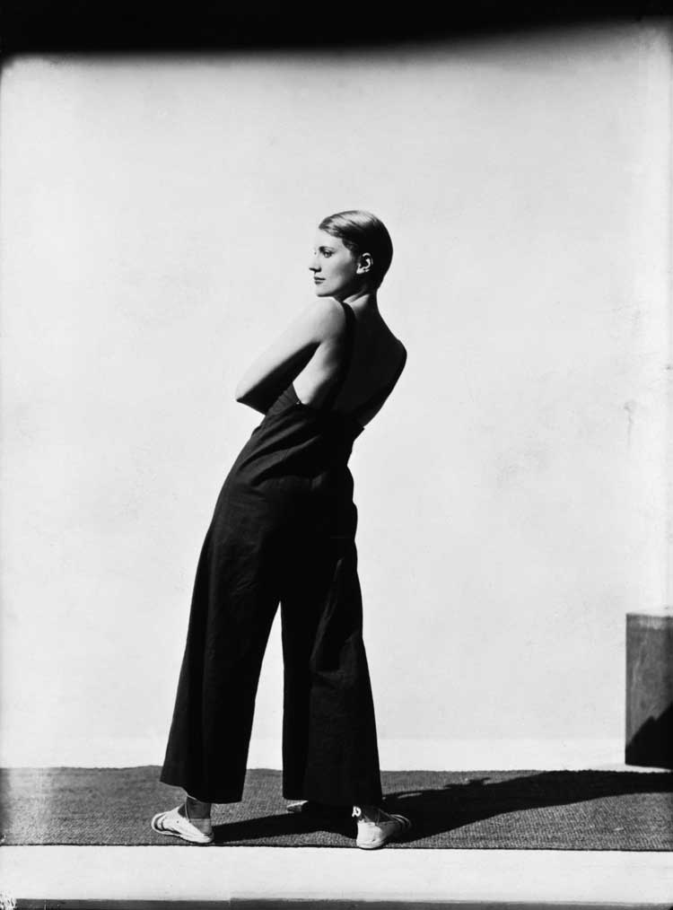 George Hoyningen-Huene. Lee Miller, 1930. © George Hoyningen-Huene Estate Archives.