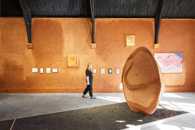 Gabriel Chaile in collaboration with Laura Ojeda Bär, Usos y costumbres, installation view, Studio Voltaire, 2023. Images courtesy of the artists and Studio Voltaire. Photo: Sarah Rainer.