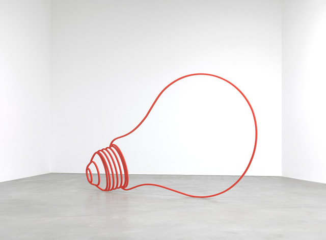 Michael Craig-Martin. Bulb (red), 2011. Powder-coated steel, 79 1/8 x 131 1/8 x 1 in (201 x 333 x 2.5 cm). © Michael Craig-Martin. Photo: Lucy Dawkins. Courtesy the artist and Gagosian.