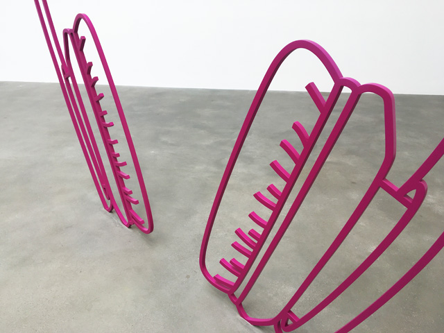 Michael Craig-Martin. Headphones (magenta), 2019 (detail). Photo: Veronica Simpson.