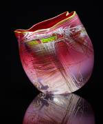 Dale Chihuly. Rose Quartz Soft Cylinder with Olive Lip Wrap, 2014.v© Chihuly Studio.